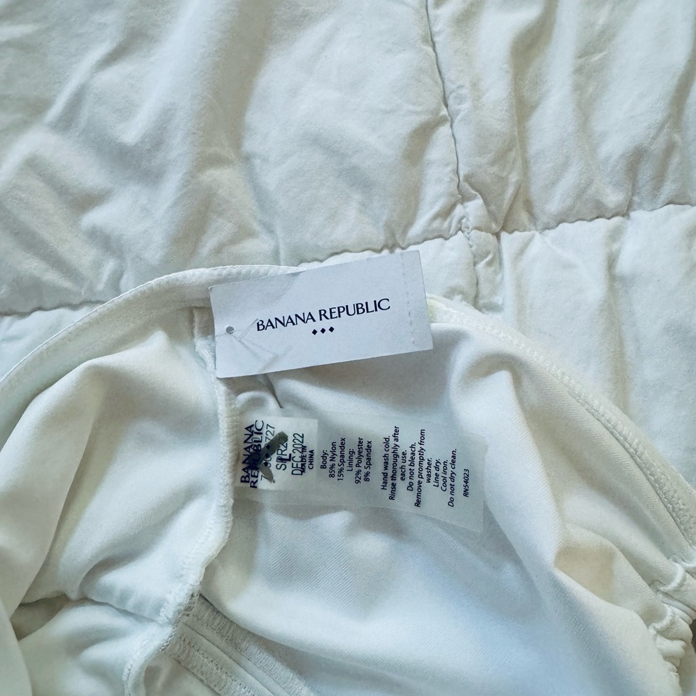 NWT Banana Republic One-Piece Swim Suit White Double Keyhole - Picture 4 of 7